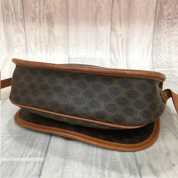 Celine Brown and Tan Shoulder Bag - Picture 4 of 10